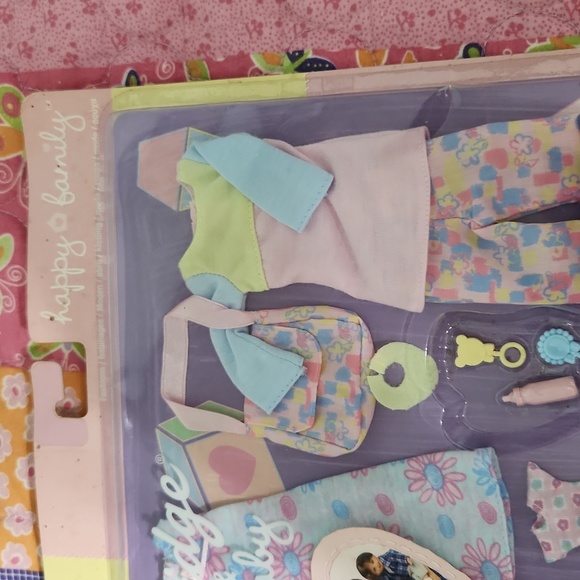 FEATURES MIDGE,BARBIES BEST FRIEND. - Picture 4 of 13